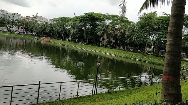 DOHS Baridhara Lake