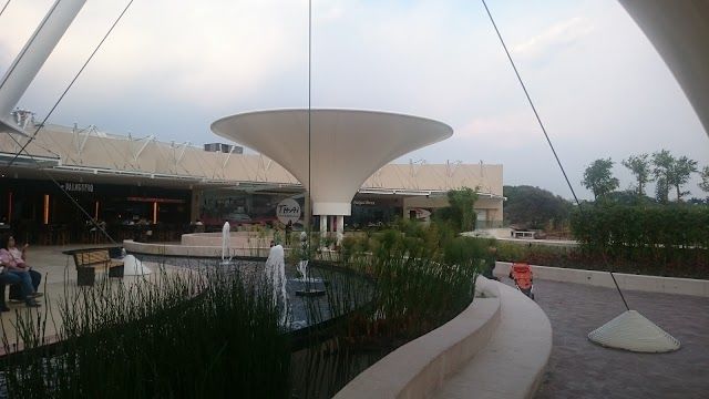 Plaza Bugambilia