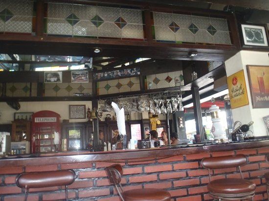 Posers Pub & Restaurant