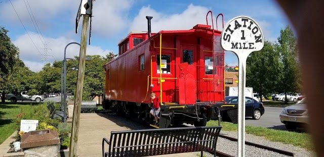 W&OD Trail and Maple Ave. E