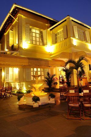 Le Chateau de Saigon Restaurant