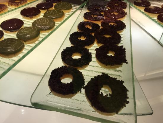 J.Co Donuts & Coffee