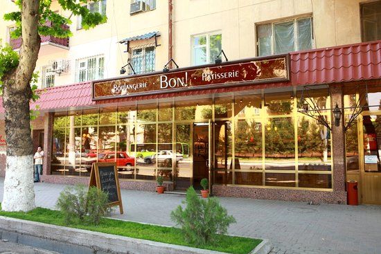 Bon Chain of French Coffee Houses