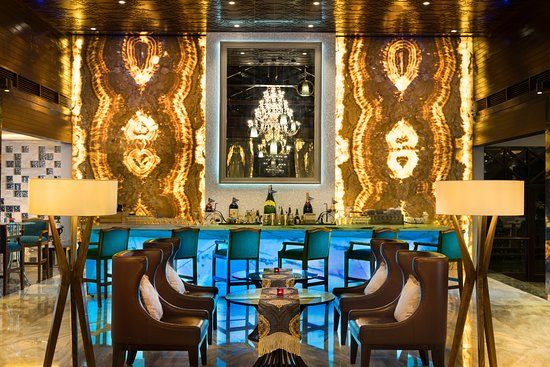 The Straits Lobby Bar at Sheraton Lampung Hotel