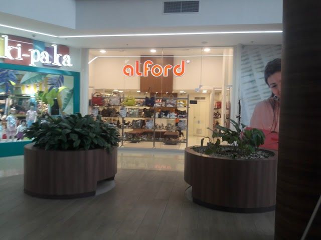 Guatapuri Plaza Comercial