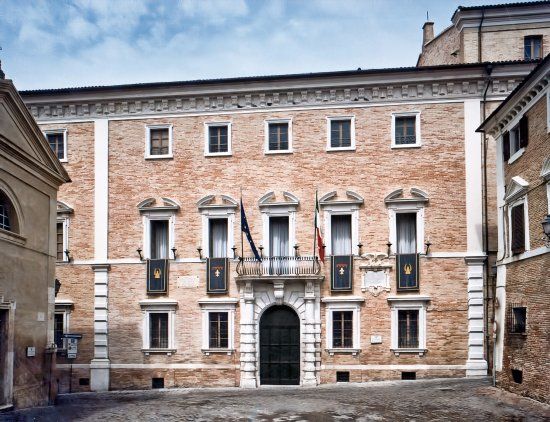 Palazzo Campana