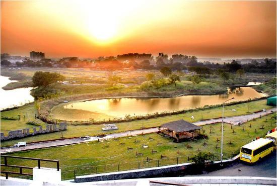 Sneh Rashmi Botanical Garden