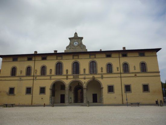 Palazzo Pretorio e Museo dell'Uomo e dell'Ambiente