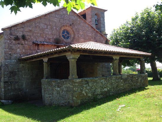 Iglesia de Santa Olaia de Lubre