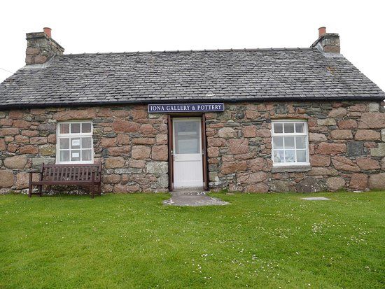 Iona Gallery & Pottery
