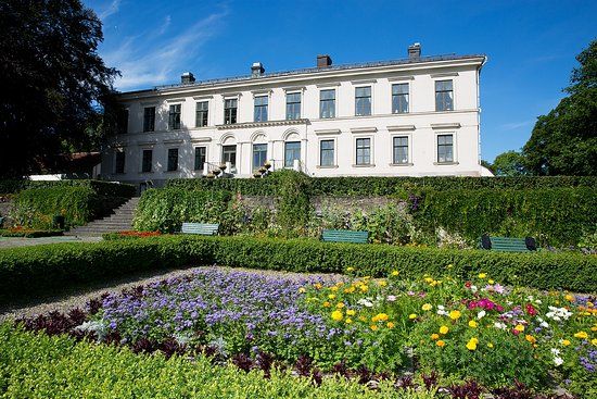 Karlslund Manor House And Garden