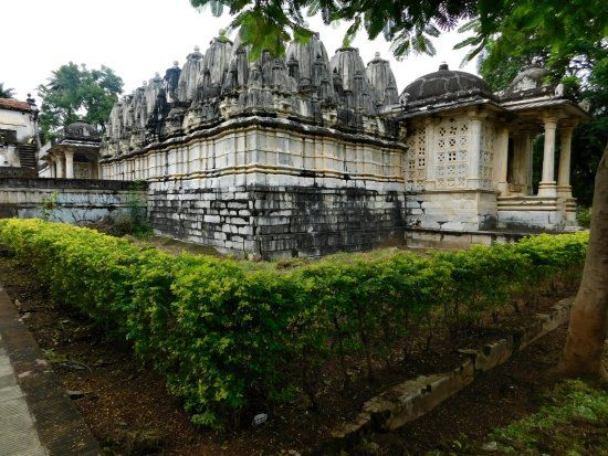 Kumbhariya Jain Temples