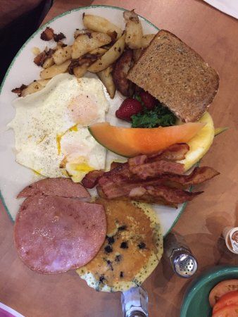 Cora's Breakfast and Lunch