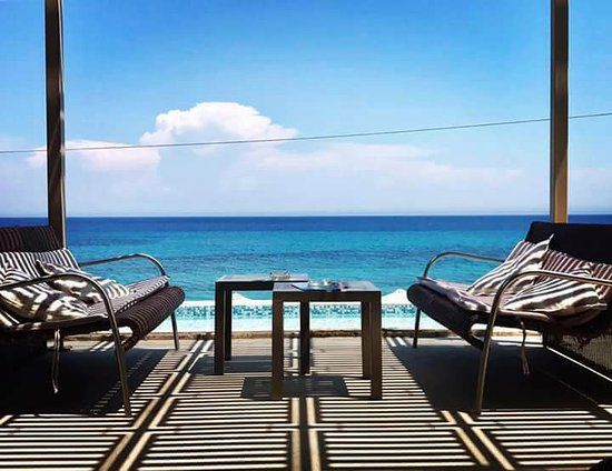 Waves Beach Bar