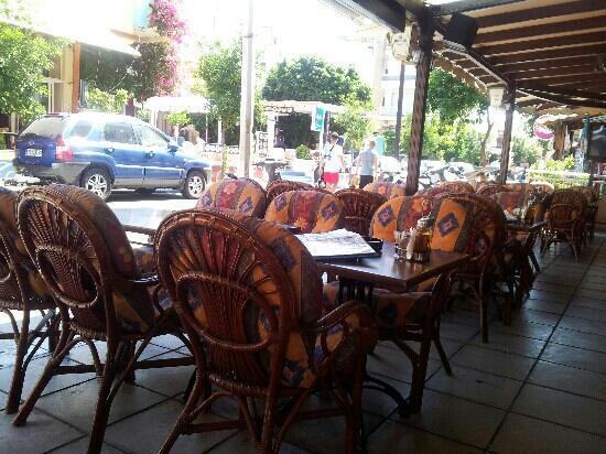 Le Bistro
