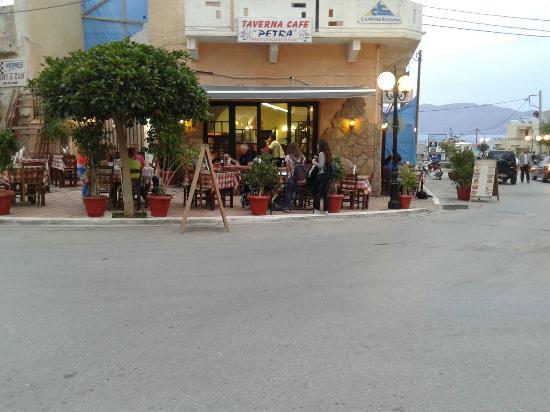 Taverna Petra