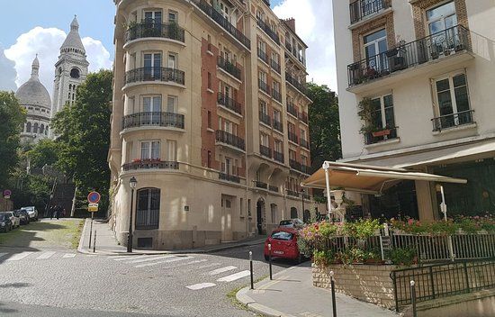 Les Ambassades de Montmartre