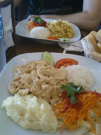 Tikinti Cafe