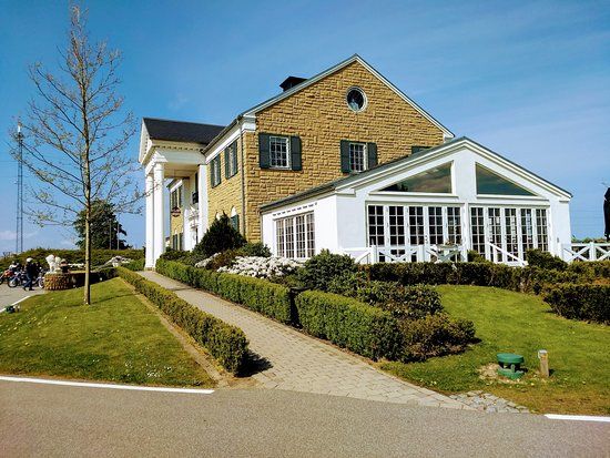 Memphis Mansion