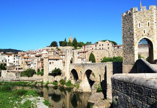 Puente de Besalu