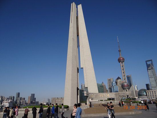 Monumento aos Heróis Populares