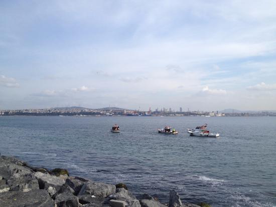 Çatladı Kapı