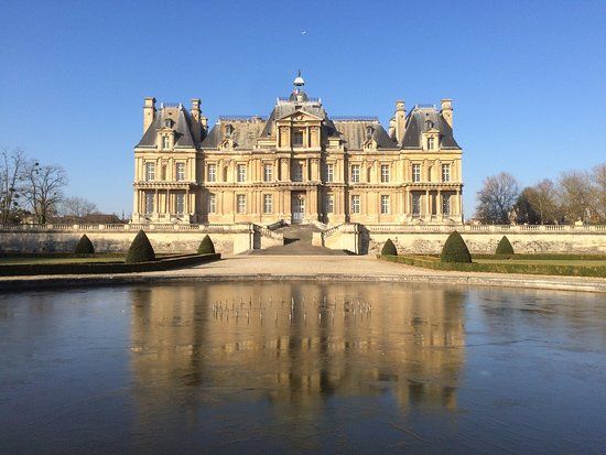 Maisons-Laffitte Castle