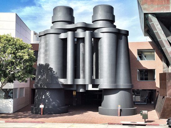 Chiat/Day Building