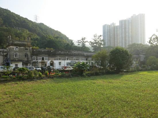 Tsang Tai Uk Village