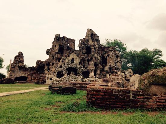 Taman Wisata Goa Sunyaragi Cirebon