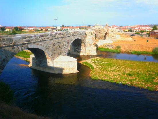 Puente del Paso Honroso
