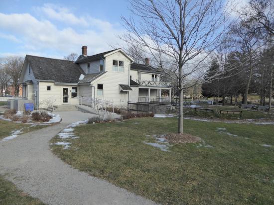 Battlefield House Museum & Park National Historic Site