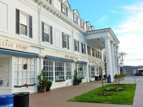 Student Crafts on the Square Gallery