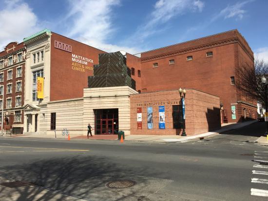 The Mattatuck Museum