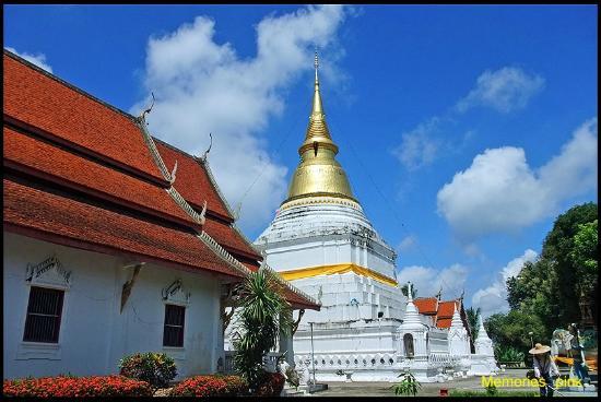 Wat Phra Kaew Don Tao