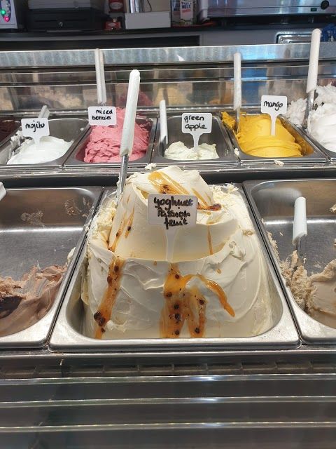 Gio's Gelateria & Caffe'