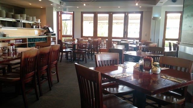 Lei Lei's Bar & Grill