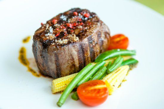 TOWERS Steak & Salad