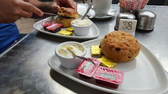 Henleys Tea room