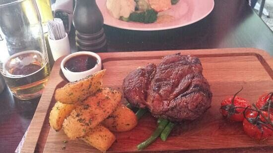 FG Restaurant & Bar