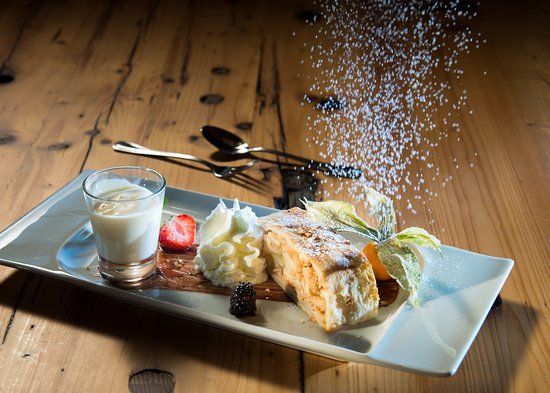 Bellaval Hotel Restaurant