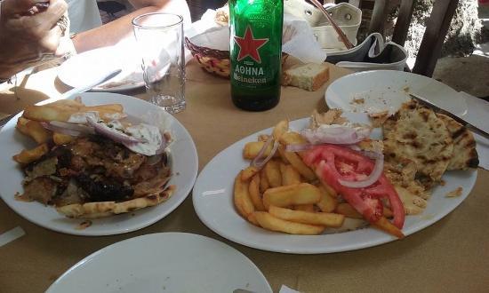 Souvlakia Plateia