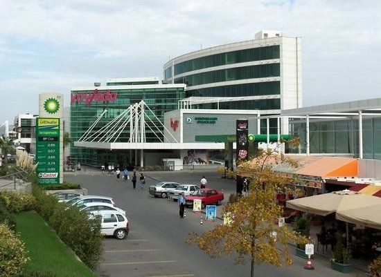 Yaylada Alisveris Merkezi