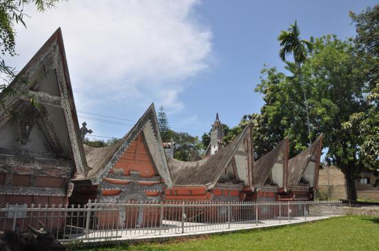 Huta Bolon Simanindo Batak Museum