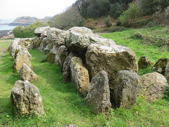 Le Couperon dolmen