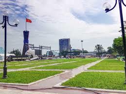 Quảng trường Võ Nguyên Giáp