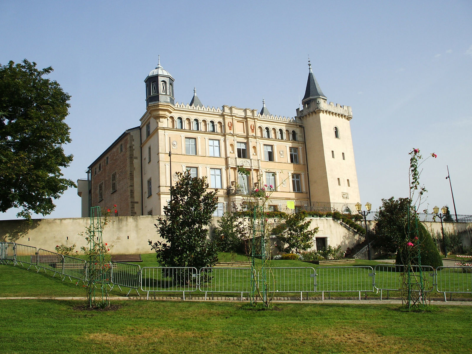Chateau de Saint-Priest