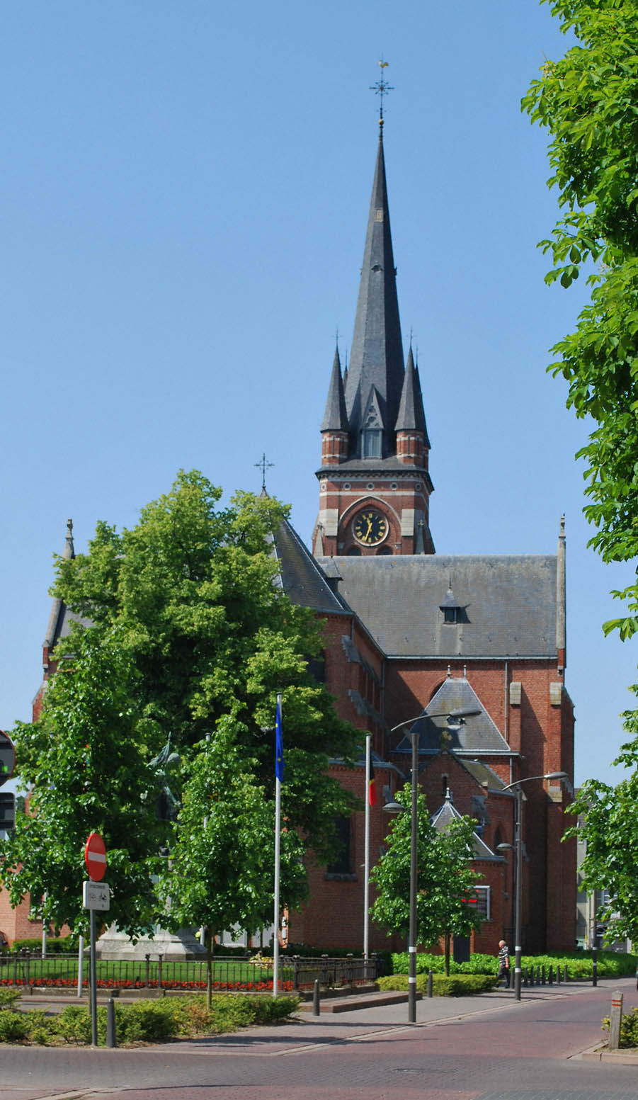 Parochiekerk Onze-Lieve-Vrouw en Sint-Job