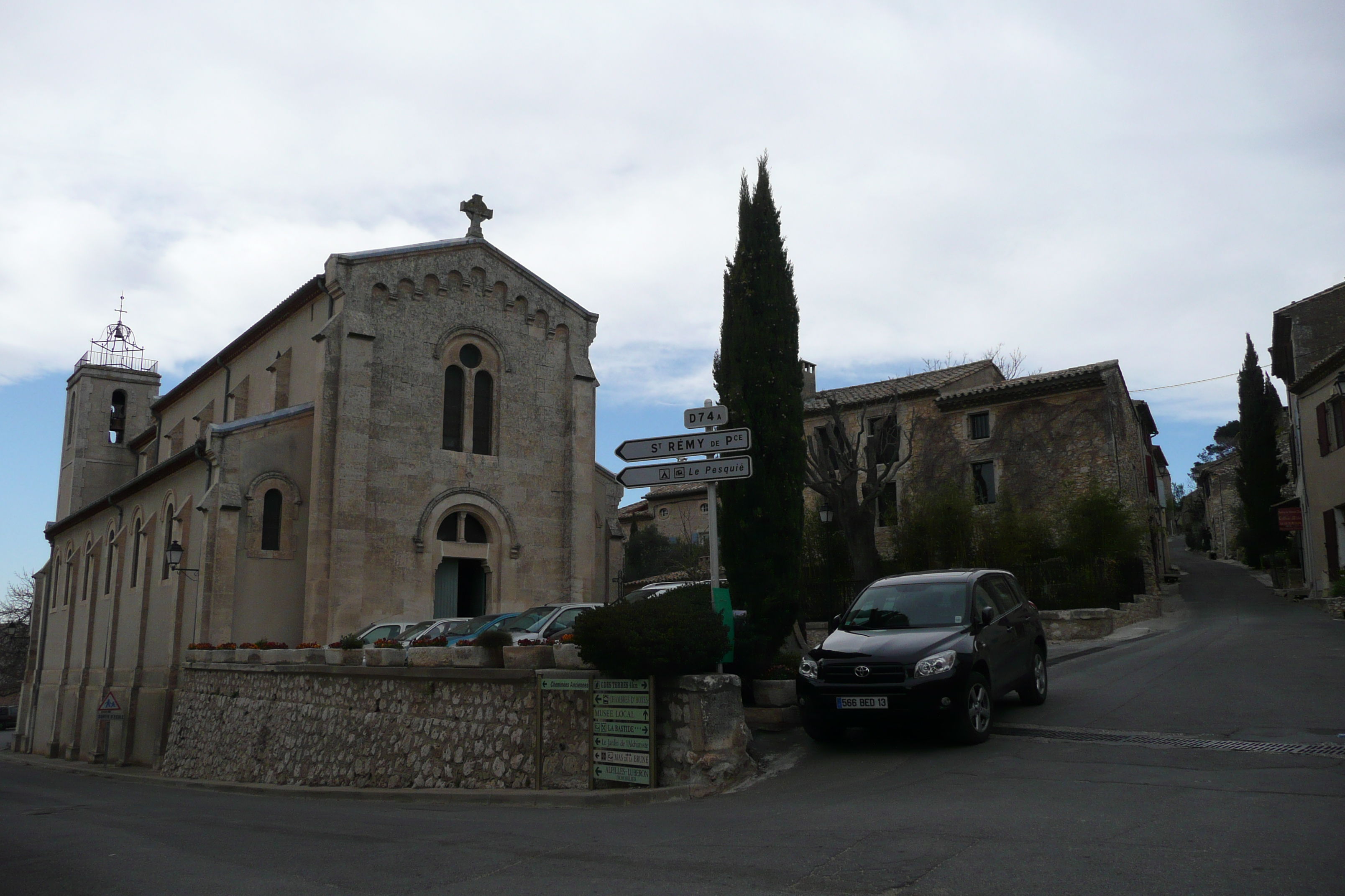 Eglise Saint-Laurent d'Eygalieres