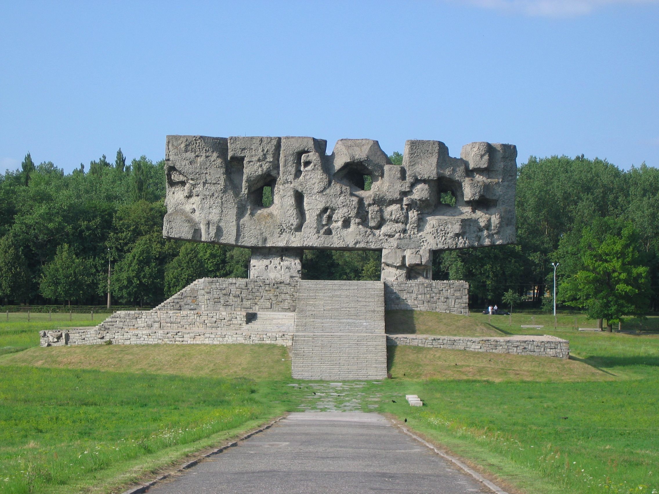 Pomnik Walki i Męczeństwa na Majdanku